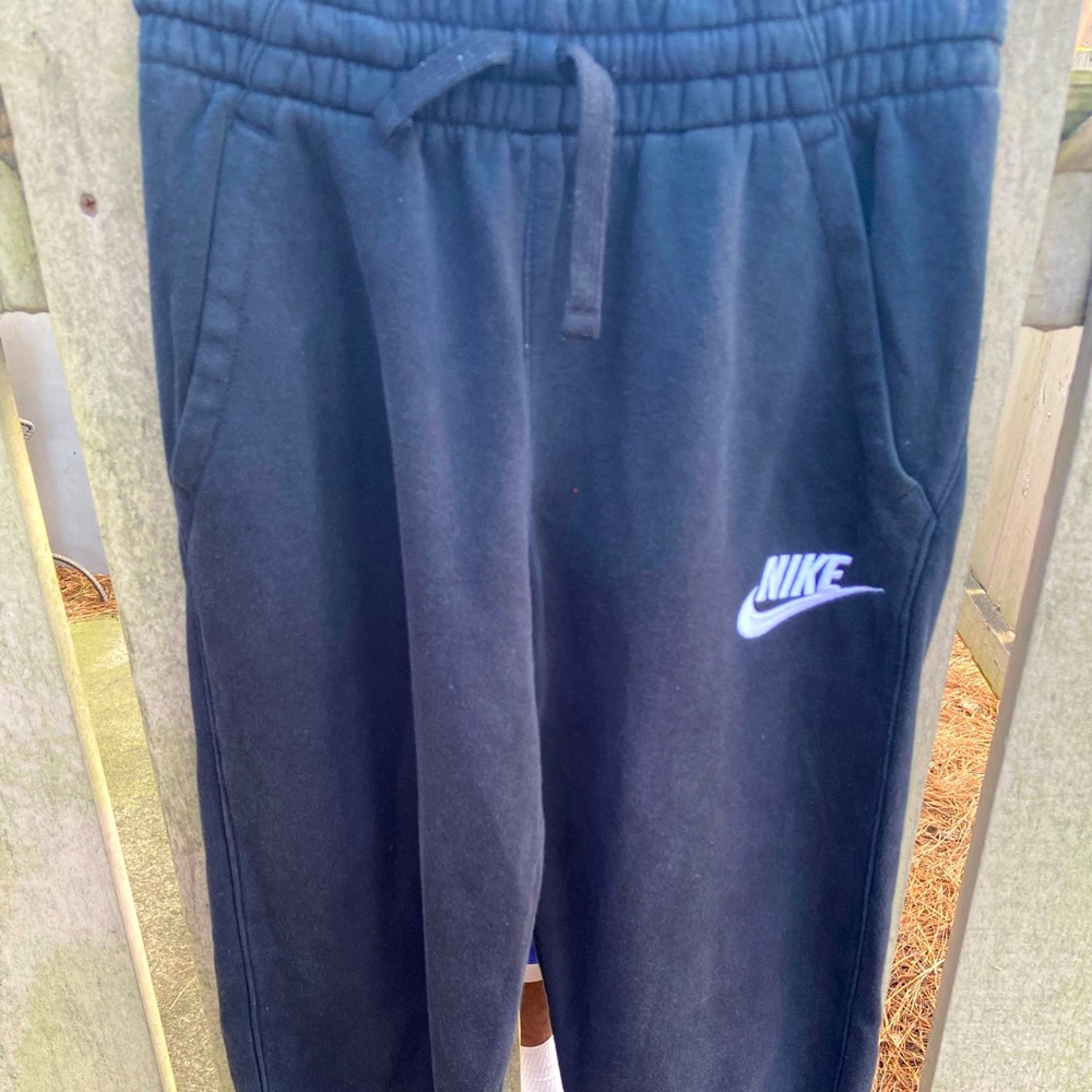 Nike Pants |Color is Black with an adjustable string
